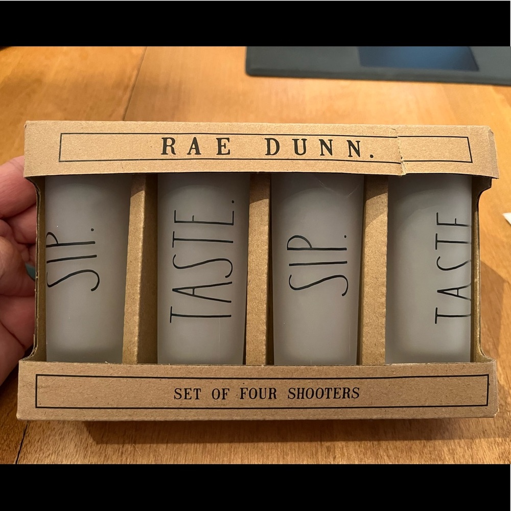 🆕 Rae Dunn Shot Glass Shooter Set - Sip, Taste NWT